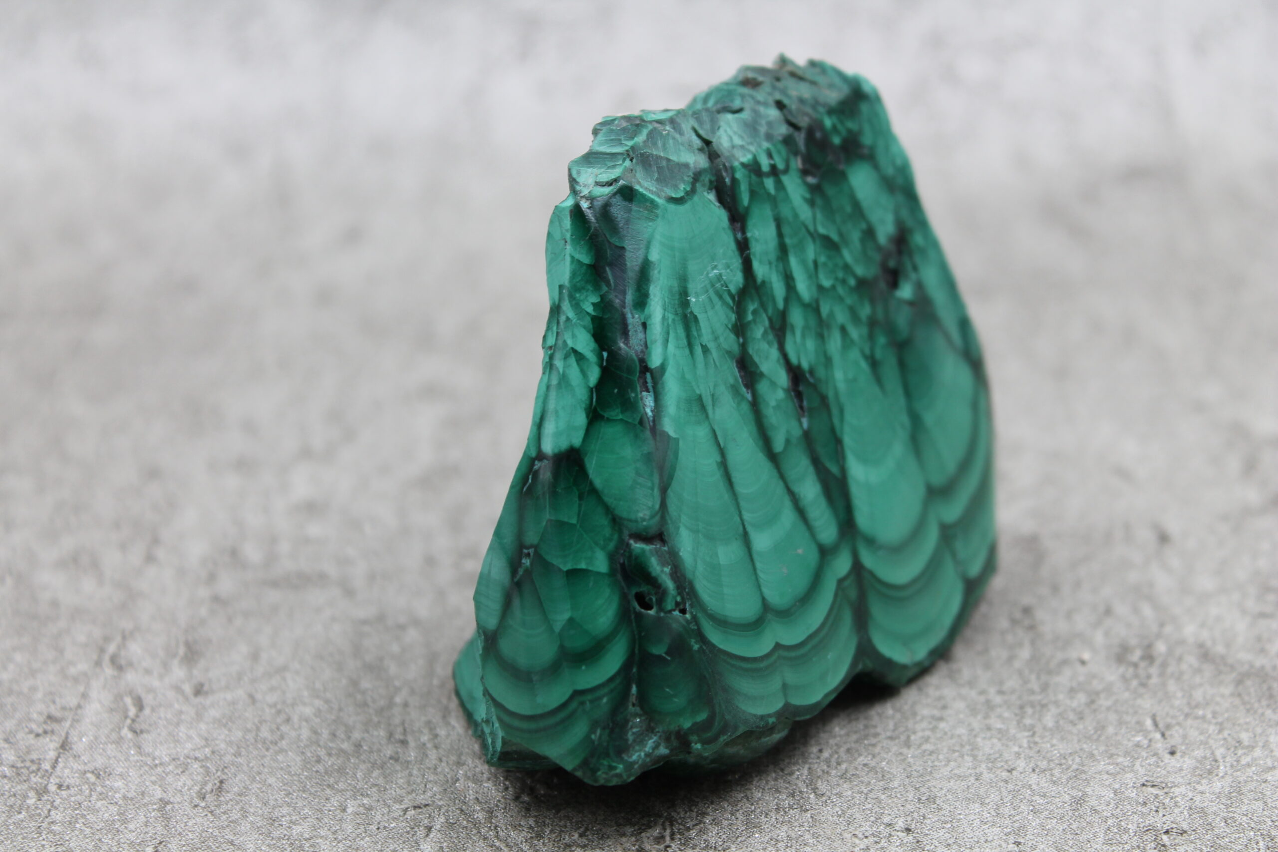 Malachite Polished Specimen (4) - Healing Crystal 546g 85MM - Image 5