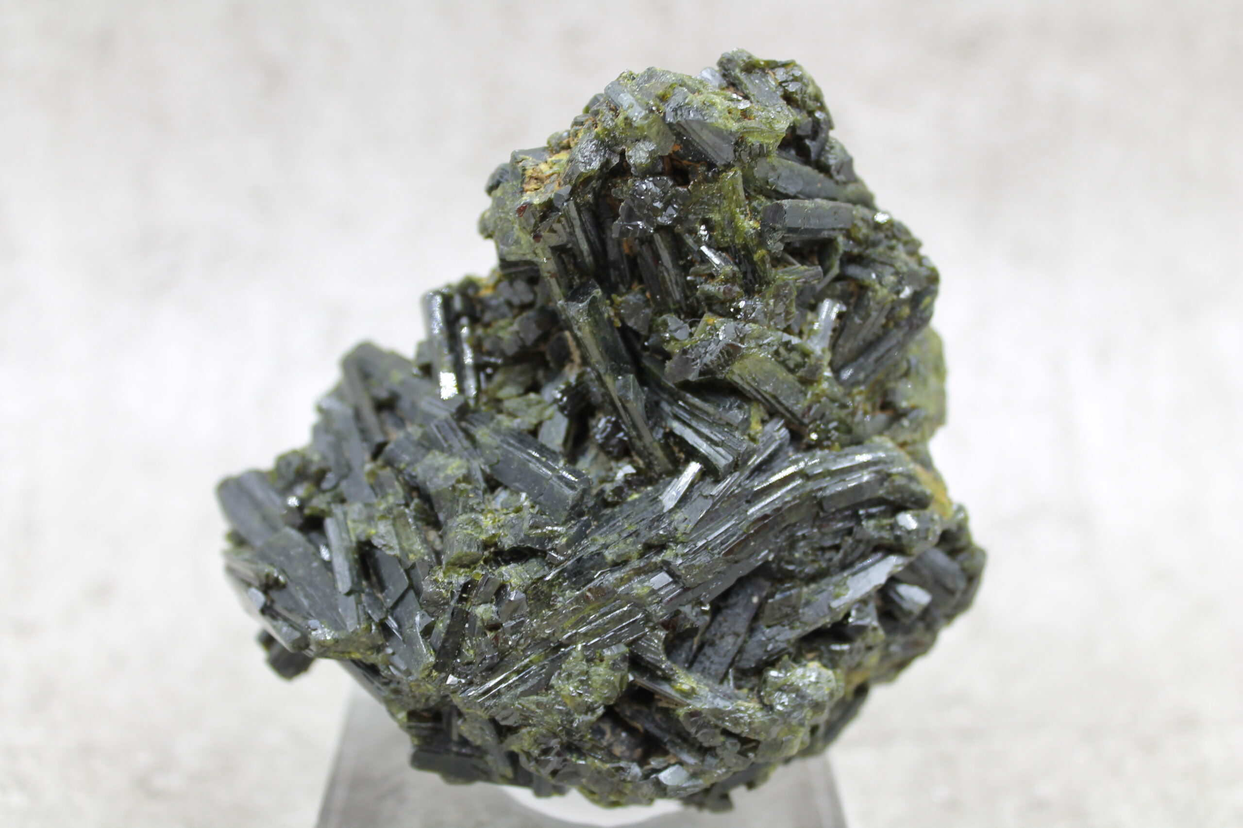 Epidote Crystal Cluster (Natural) Healing Crystal - 407g 85MM x 85MM - Image 3
