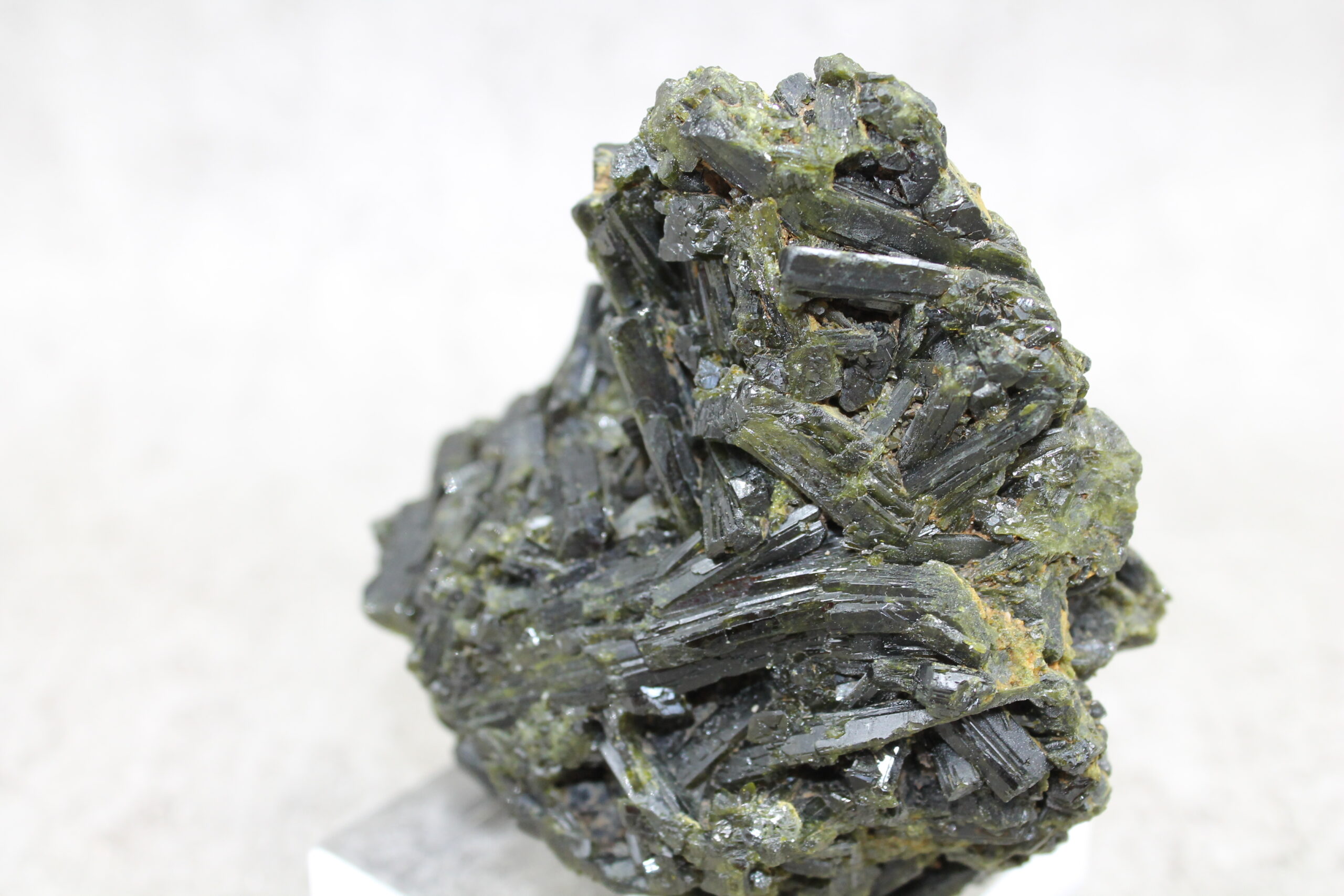 Epidote Crystal Cluster (Natural) Healing Crystal - 407g 85MM x 85MM - Image 4