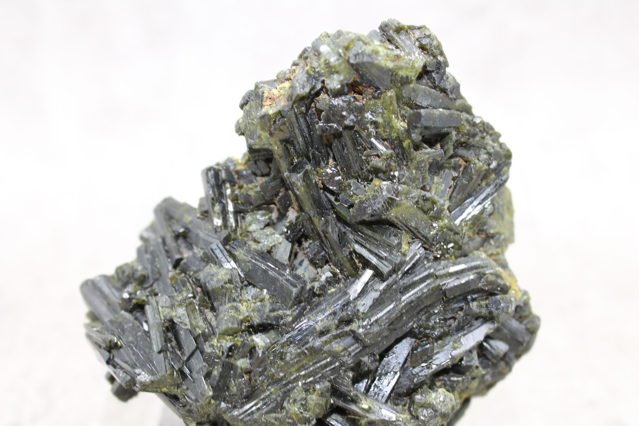 Epidote Crystal Cluster (Natural) Healing Crystal - 407g 85MM x 85MM - Image 6