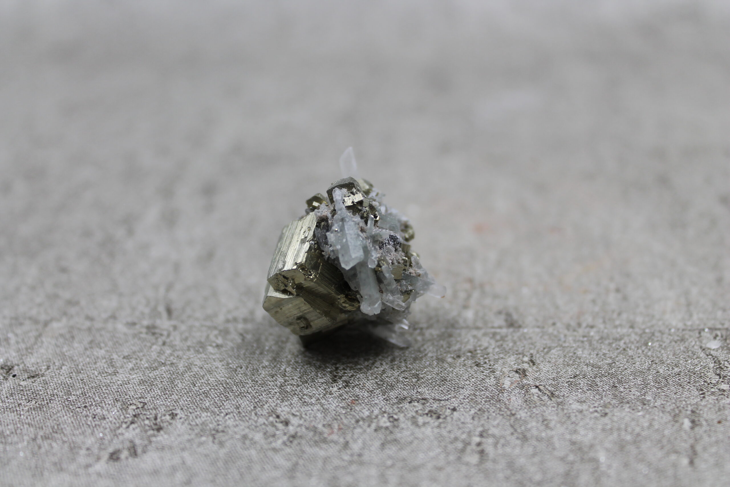 Pyrite and Quartz Specimen - 31g 30MM x 20MM - Image 4