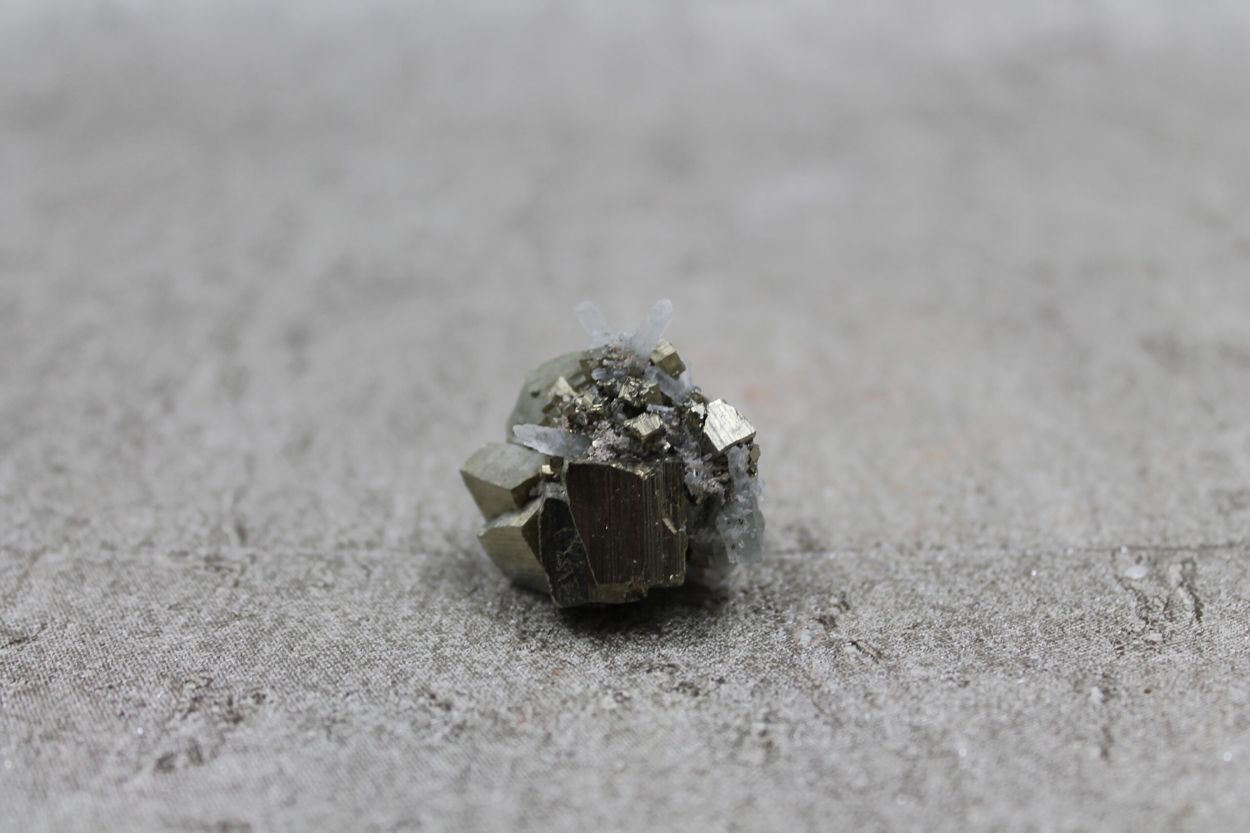 Pyrite and Quartz Specimen - 31g 30MM x 20MM - Image 2