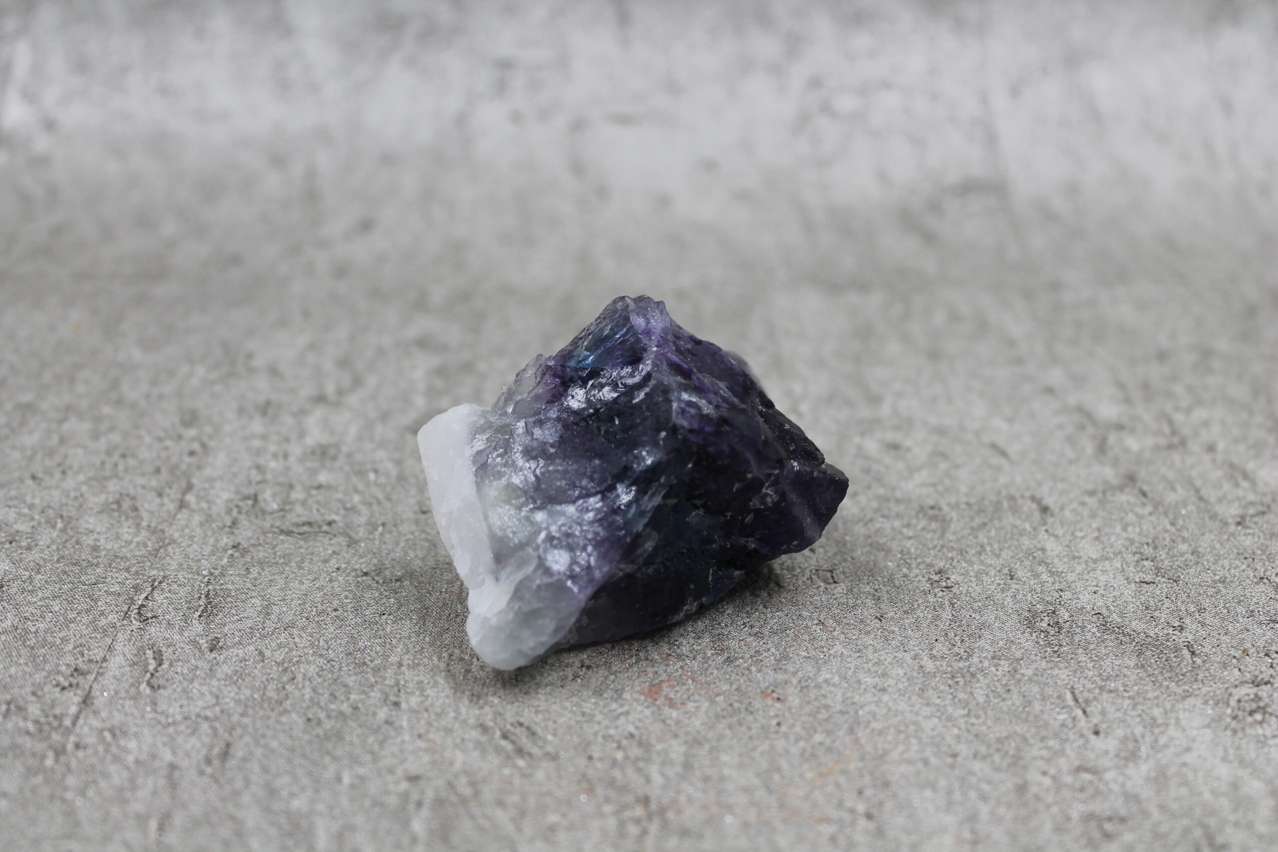 Purple Fluorite Specimen Healing Crystal - 166g 60MM x 45MM - Image 6