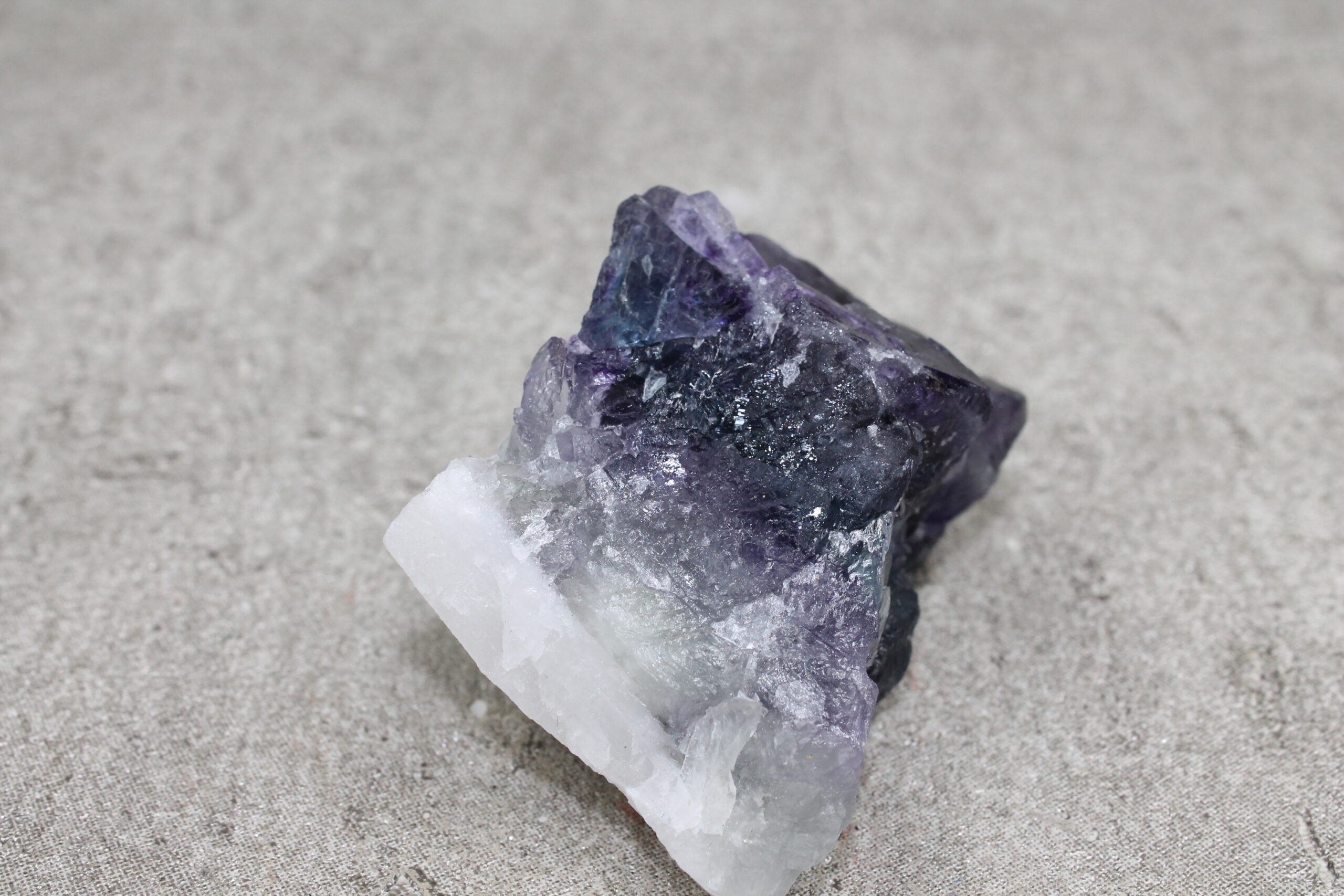 Purple Fluorite Specimen Healing Crystal - 166g 60MM x 45MM