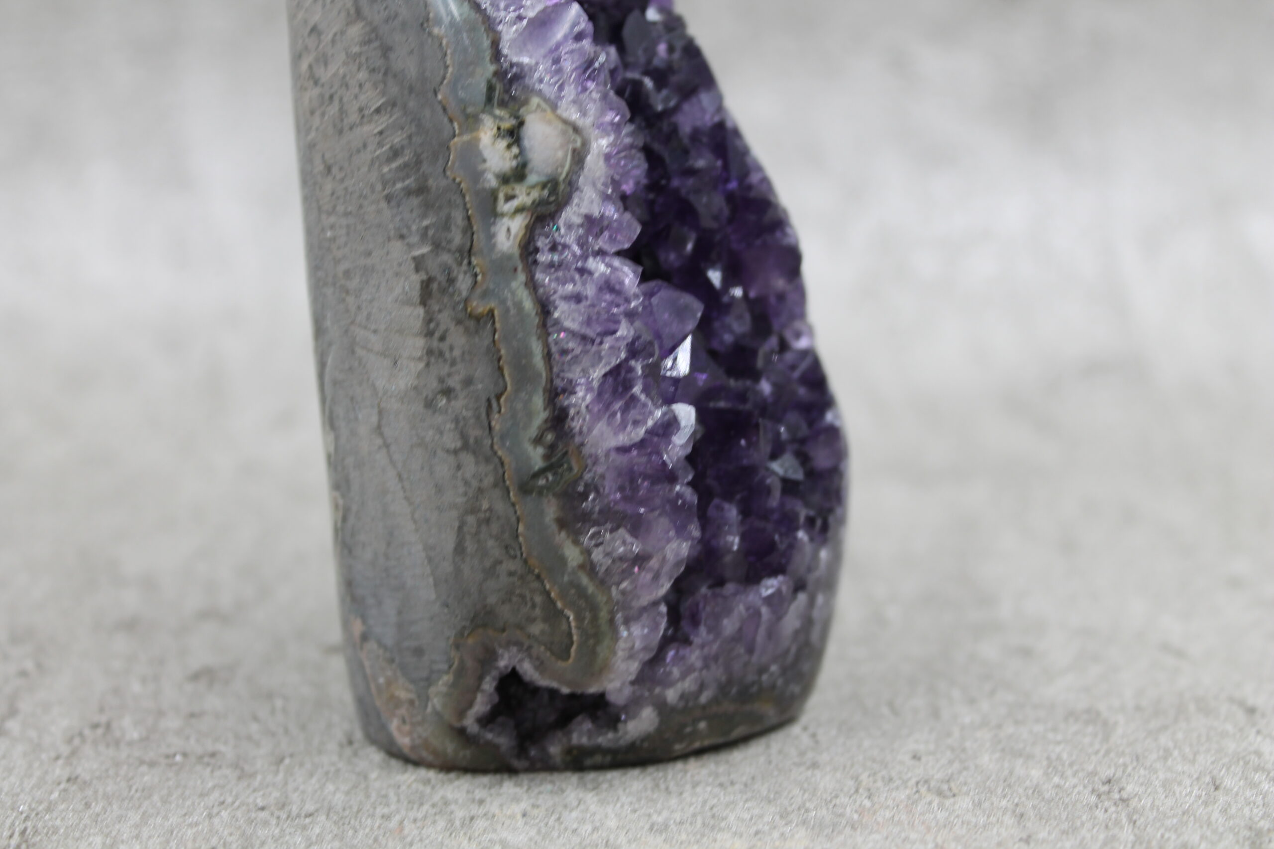 Amethyst Cluster Specimen Healing Crystal 641g 120MM x 50MM - Image 3