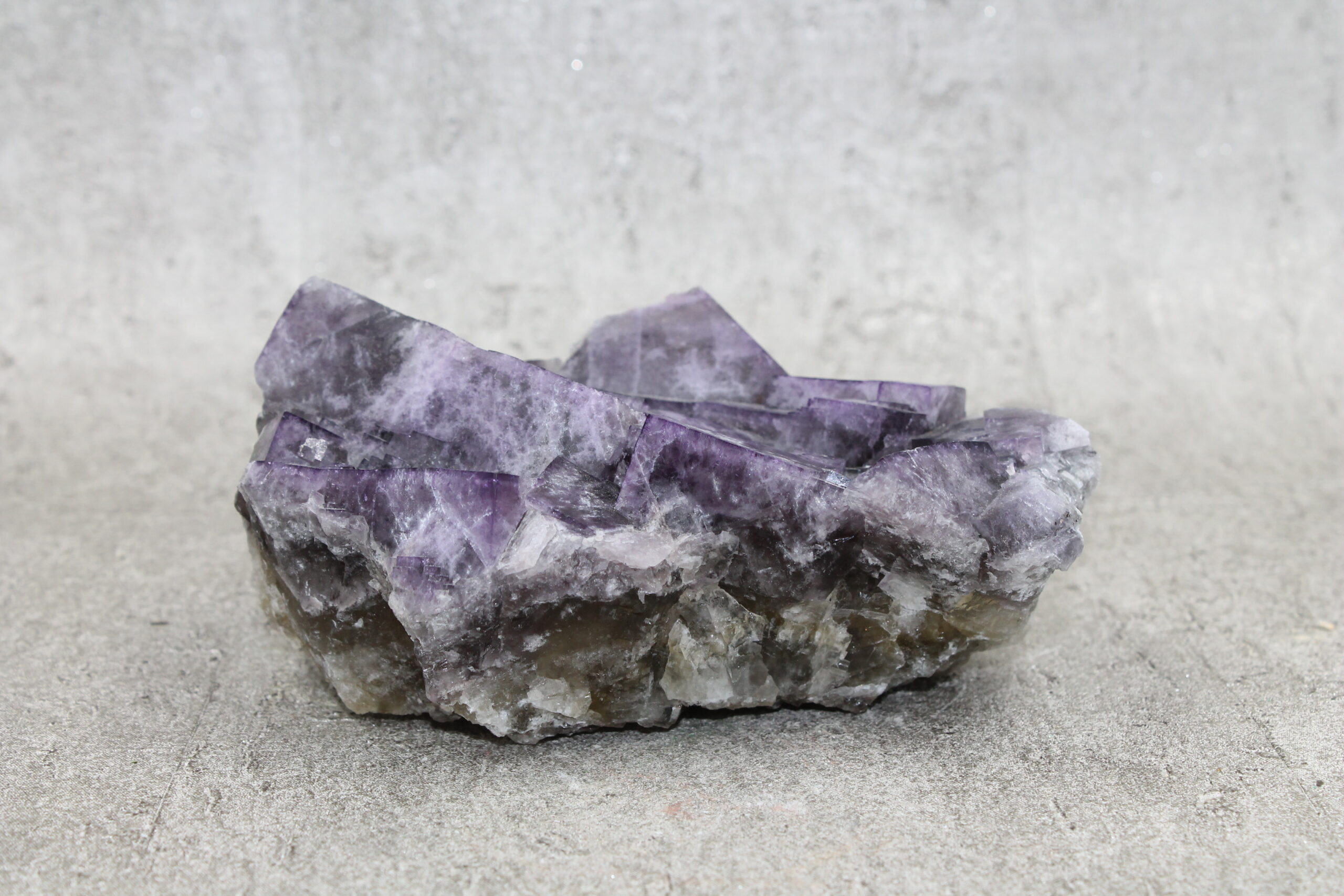 Purple Fluorite Specimen Healing Crystal - 1330g 140MM x 90MM - Image 4