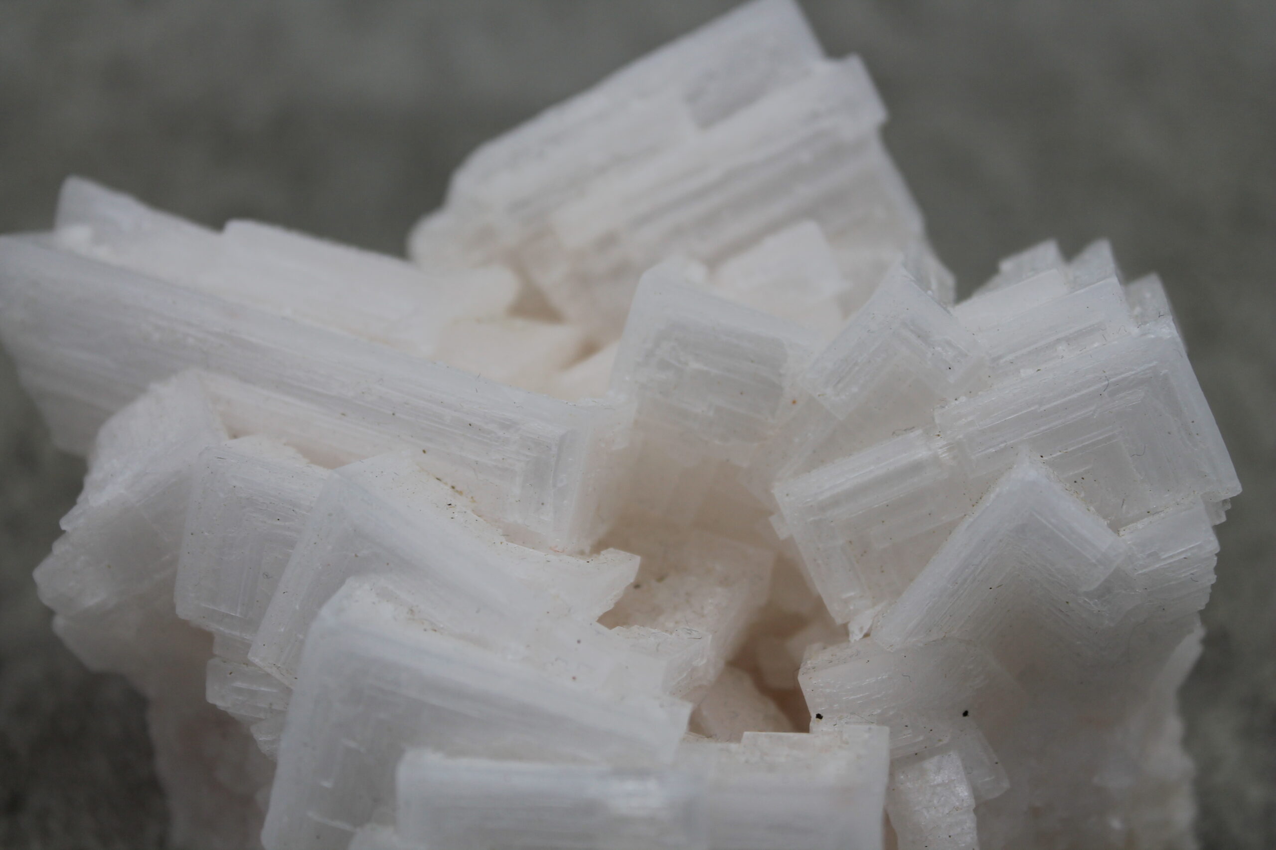Halite Specimen Healing Crystal - 583g 90MM - Image 5