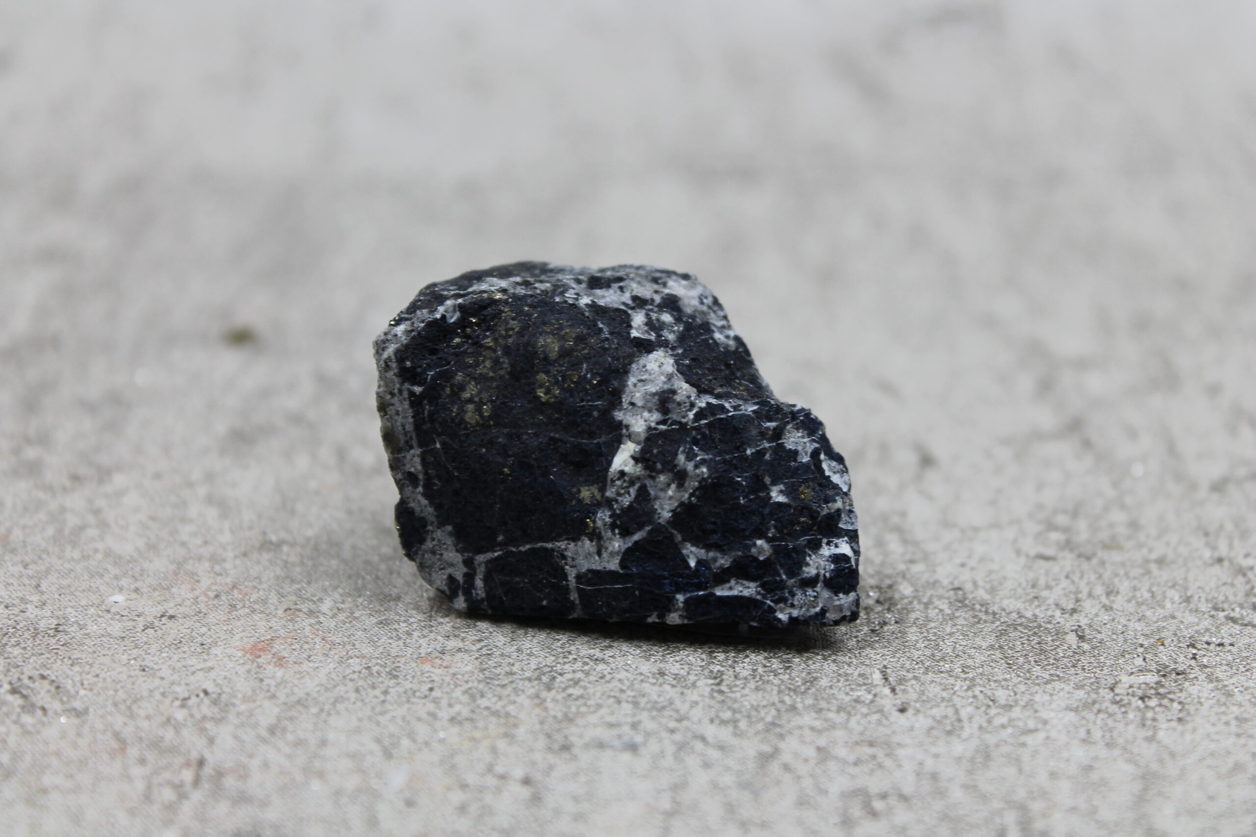 Covellite Rough Specimen Crystal - 57g 40MM - Image 3
