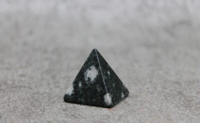 Preseli Bluestone Pyramid (SMALL) - (2) - 33g 30MM