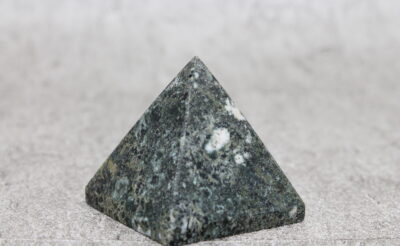 Preseli Bluestone Pyramid (LARGE) - (3) - 153g 50MM